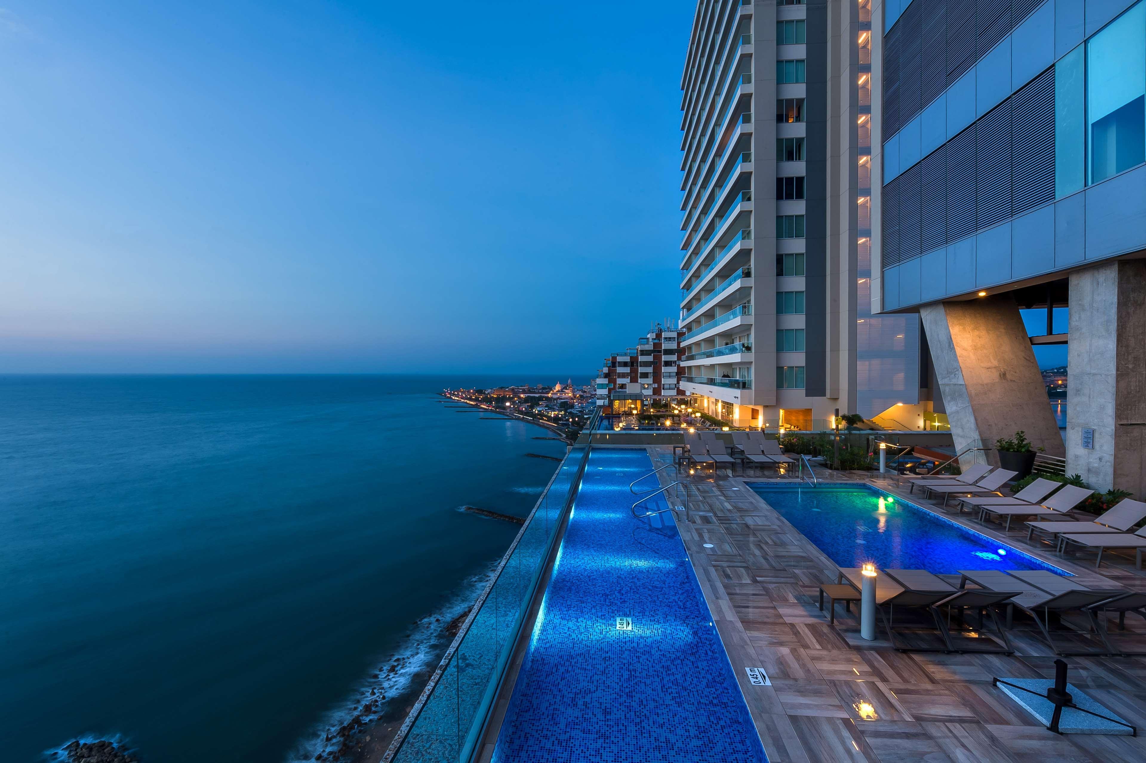 Hyatt Regency Cartagena Hotel Luaran gambar Infinity pool at the Four Seasons Hotel, Beirut